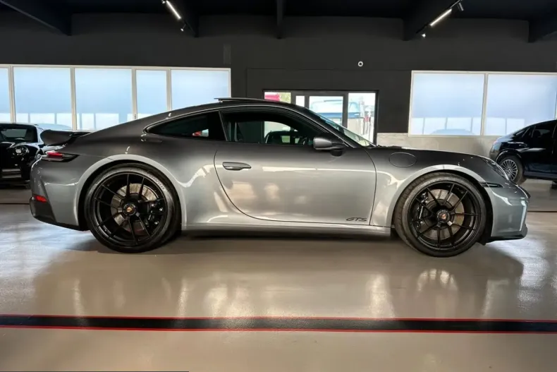 Porsche 911 din 2025 cu 4.938 km - oferta POR235227 - foto 11
