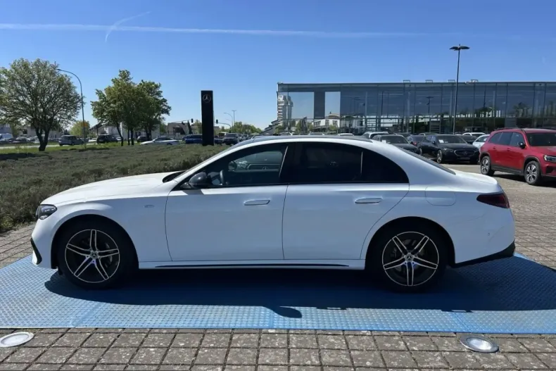 Mercedes-Benz E 300 (Clasa E) din 2025 cu 14.548 km - oferta MER235230 - foto 9