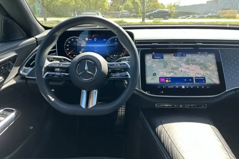 Mercedes-Benz E 300 (Clasa E) din 2025 cu 14.548 km - oferta MER235230 - foto 15