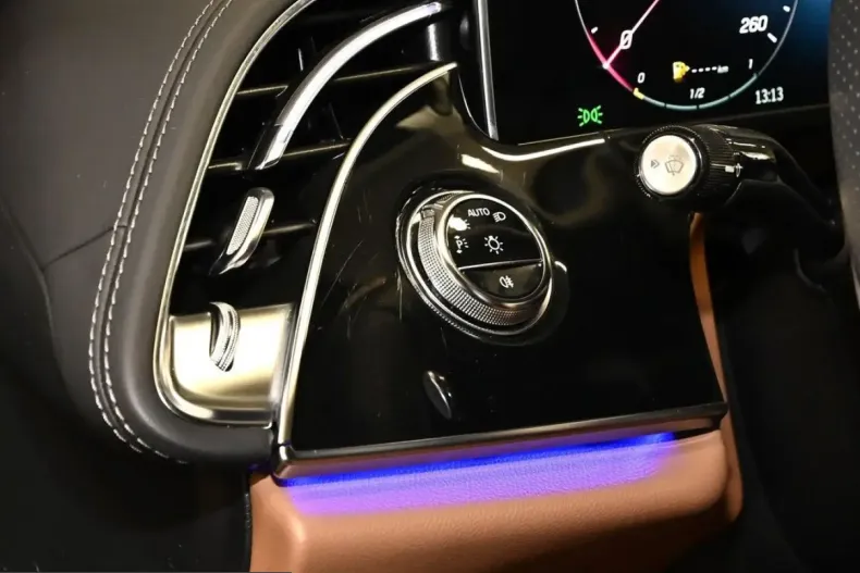 Mercedes-Benz E 200 (Clasa E) din 2025 cu 21.398 km - oferta MER235234 - foto 27
