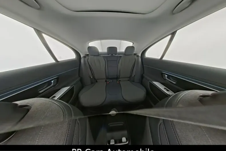 Mercedes-Benz E 220 (Clasa E) din 2025 cu 20.842 km - oferta MER235235 - foto 6