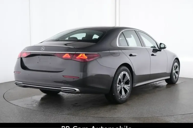 Mercedes-Benz E 220 (Clasa E) din 2025 cu 20.842 km - oferta MER235235 - foto 9