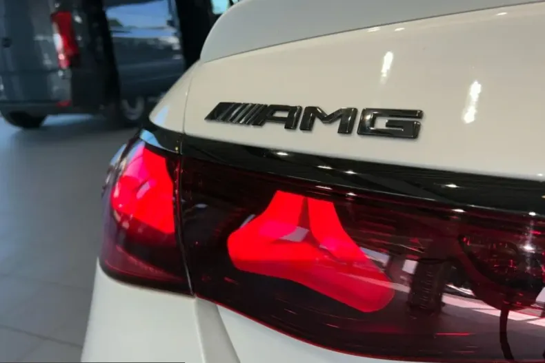 Mercedes-Benz E 53 AMG (Clasa E) din 2025 cu 14.397 km - oferta MER235237 - foto 18