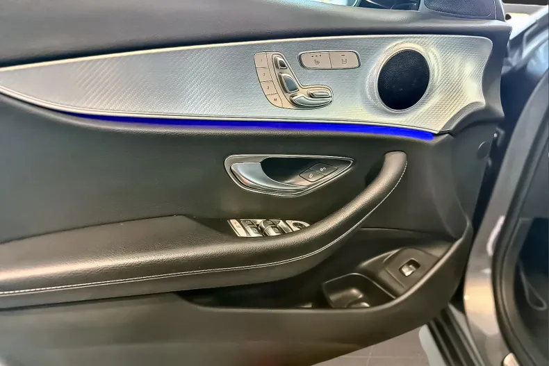 Mercedes-Benz E 220 (Clasa E) din 2020 cu 159.854 km - oferta MER235247 - foto 9