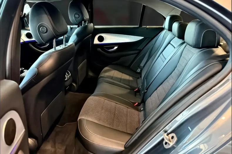 Mercedes-Benz E 220 (Clasa E) din 2020 cu 159.854 km - oferta MER235247 - foto 12