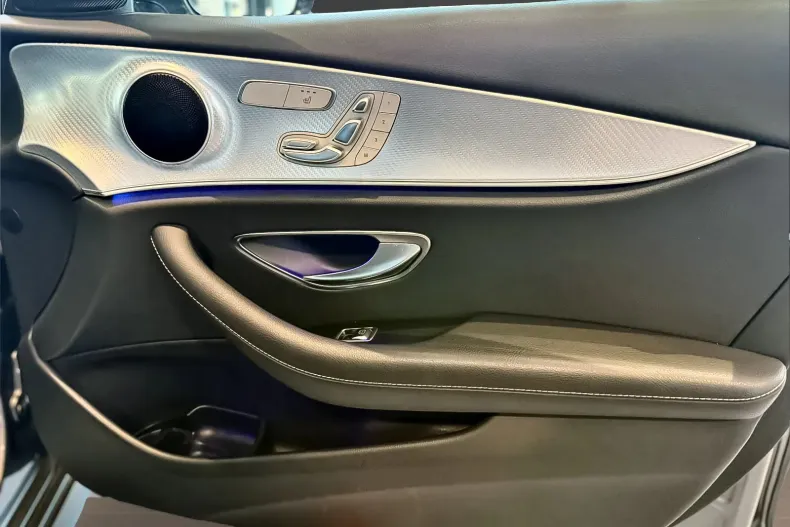 Mercedes-Benz E 220 (Clasa E) din 2020 cu 159.854 km - oferta MER235247 - foto 15
