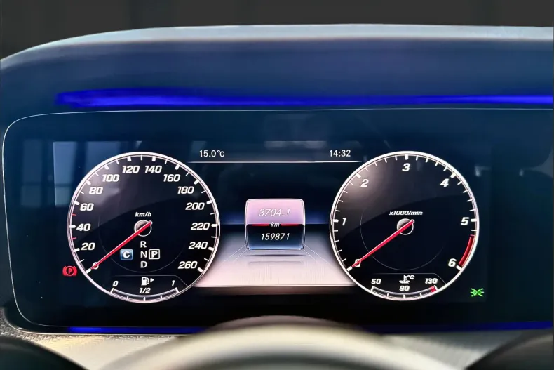 Mercedes-Benz E 220 (Clasa E) din 2020 cu 159.854 km - oferta MER235247 - foto 21