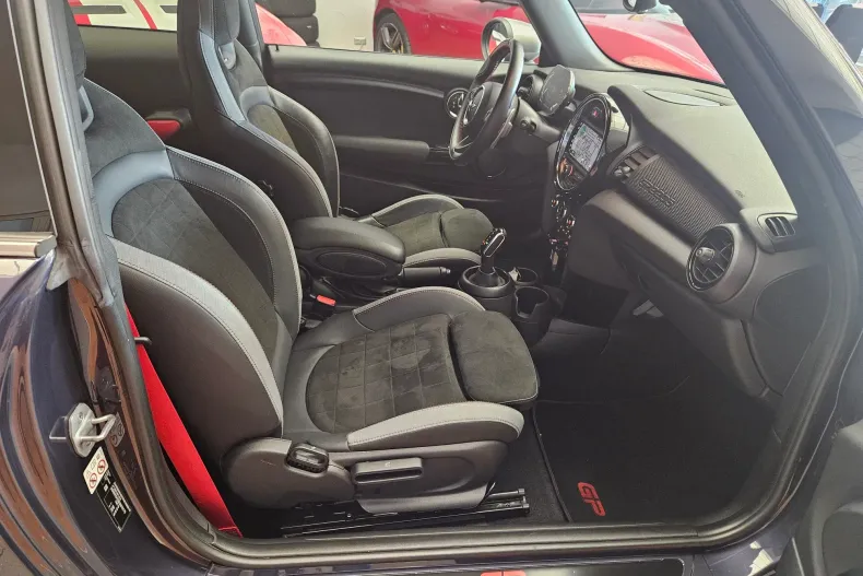 MINI John Cooper Works din 2020 cu 17.800 km - oferta MIN235253 - foto 13