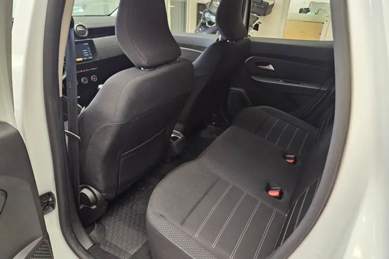 Dacia Duster din 2023 cu 108.000 km - oferta DAC235254 - foto 11