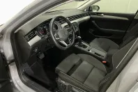 Volkswagen Passat din 2023 cu 50.015 km - oferta VOL235259 - foto 5