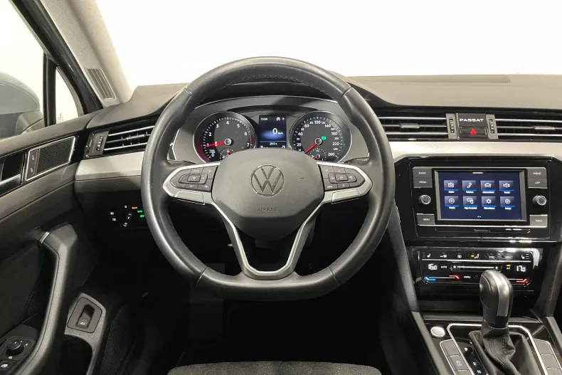 Volkswagen Passat din 2023 cu 50.015 km - oferta VOL235259 - foto 6