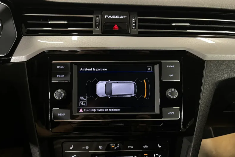 Volkswagen Passat din 2023 cu 50.015 km - oferta VOL235259 - foto 13