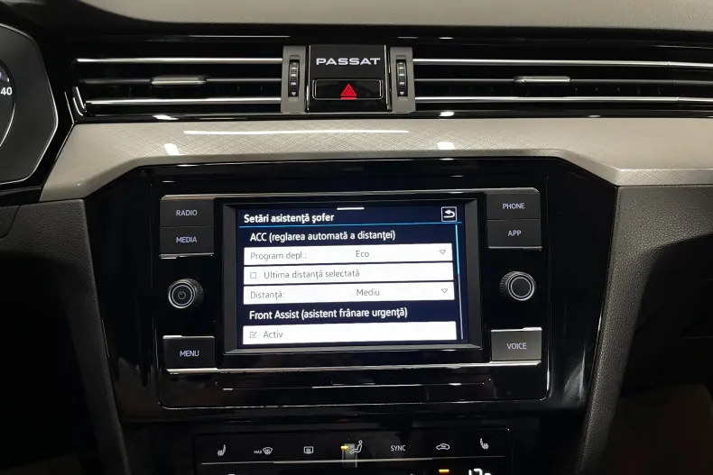 Volkswagen Passat din 2023 cu 50.015 km - oferta VOL235259 - foto 16