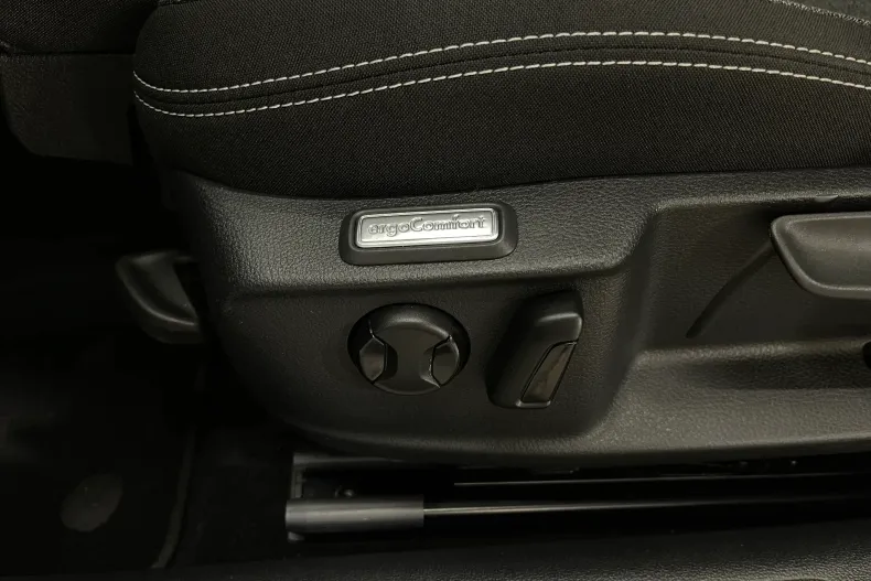 Volkswagen Passat din 2023 cu 50.015 km - oferta VOL235259 - foto 20