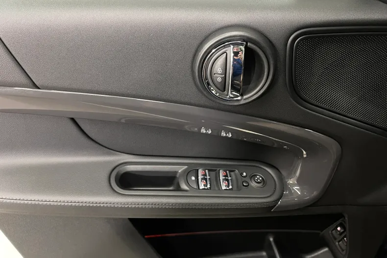 MINI Countryman din 2020 cu 58.831 km - oferta MIN235263 - foto 26