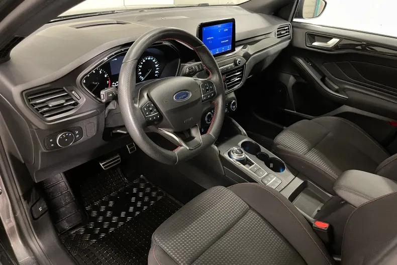 Ford Focus din 2022 cu 104.177 km - oferta FOR235264 - foto 5