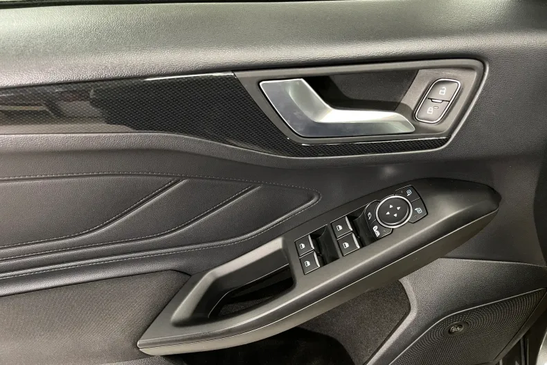 Ford Focus din 2022 cu 104.177 km - oferta FOR235264 - foto 29