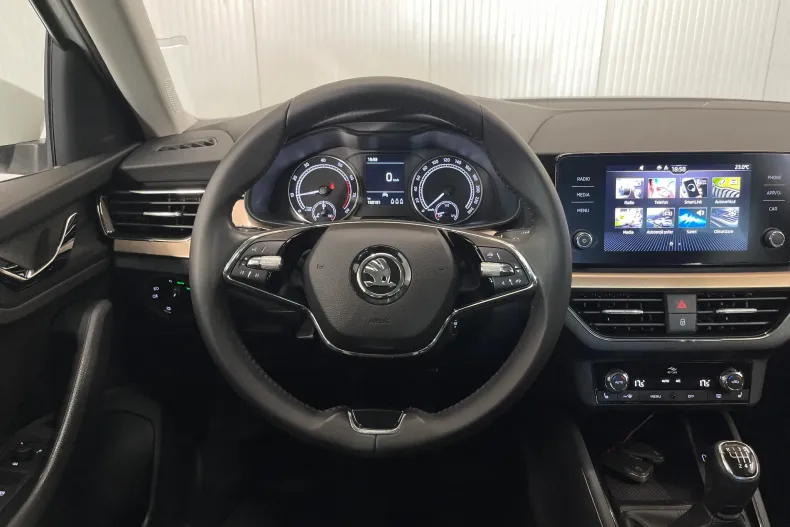Skoda Scala din 2023 cu 100.101 km - oferta SKO235267 - foto 6