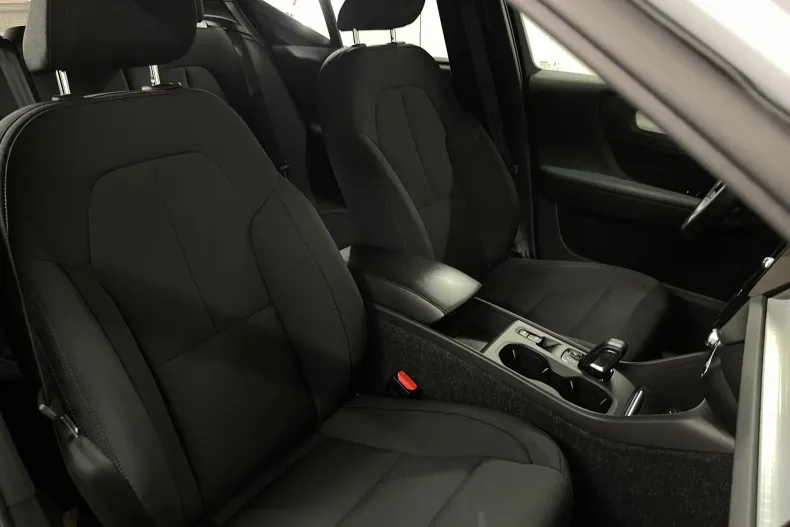 Volvo XC40 din 2020 cu 136.110 km - oferta VOL235273 - foto 10