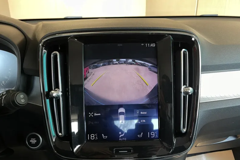 Volvo XC40 din 2020 cu 136.110 km - oferta VOL235273 - foto 13