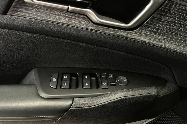Kia Sportage din 2023 cu 72.649 km - oferta KIA235276 - foto 19