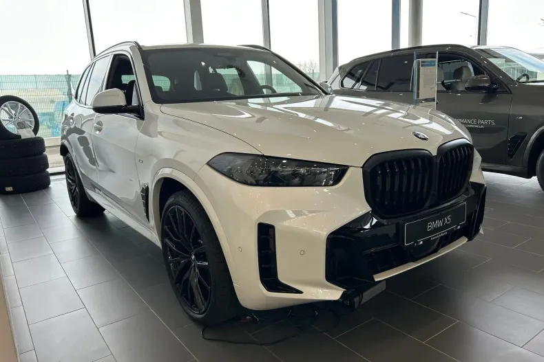 BMW X5 (Seria X) din 2026 cu 4.000 km - oferta BMW235287 - foto 1