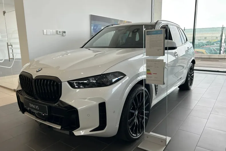BMW X5 (Seria X) din 2026 cu 4.000 km - oferta BMW235287 - foto 3