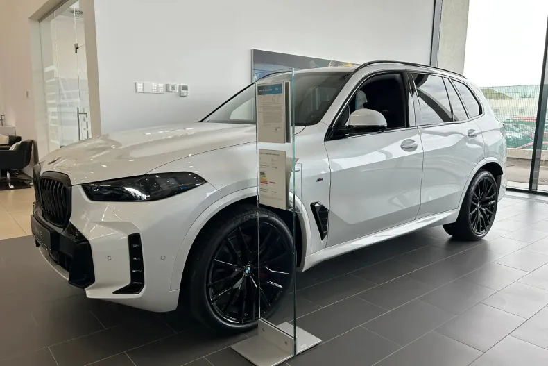 BMW X5 (Seria X) din 2026 cu 4.000 km - oferta BMW235287 - foto 4