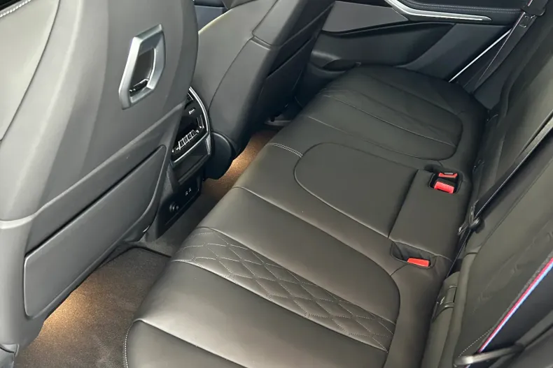 BMW X5 (Seria X) din 2026 cu 4.000 km - oferta BMW235287 - foto 7