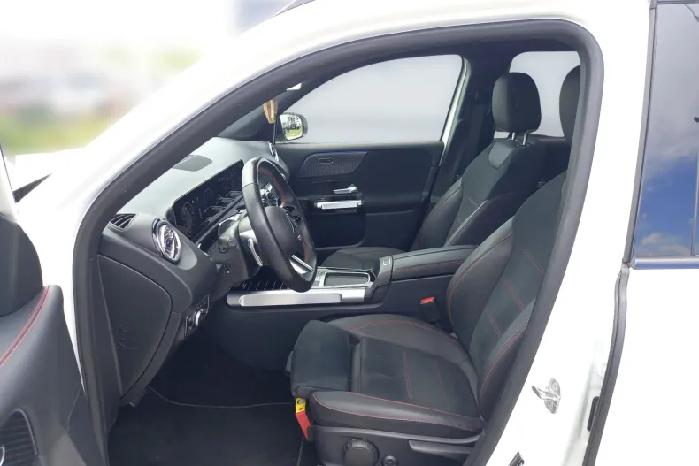 Mercedes-Benz GLB 220 (Clasa GLB) din 2025 cu 23.629 km - oferta MER235290 - foto 14