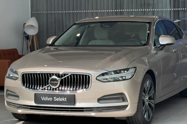 Volvo S90 din 2024 cu 7.500 km - oferta VOL235291 - foto 1