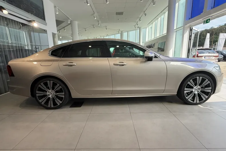 Volvo S90 din 2024 cu 7.500 km - oferta VOL235291 - foto 4