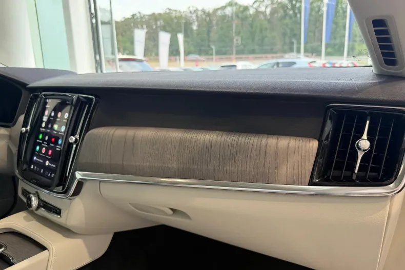 Volvo S90 din 2024 cu 7.500 km - oferta VOL235291 - foto 17