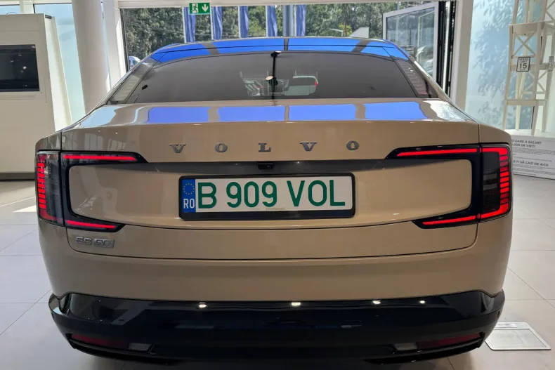 Volvo ES90 din 2025 cu 11.500 km - oferta VOL235292 - foto 10