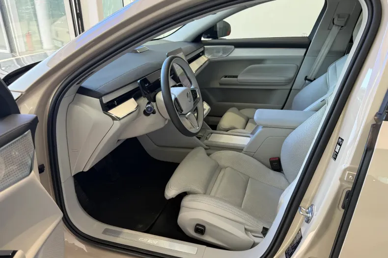 Volvo ES90 din 2025 cu 11.500 km - oferta VOL235292 - foto 11