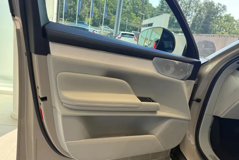 Volvo ES90 din 2025 cu 11.500 km - oferta VOL235292 - foto 14