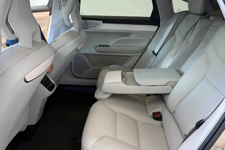 Volvo ES90 din 2025 cu 11.500 km - oferta VOL235292 - foto 16