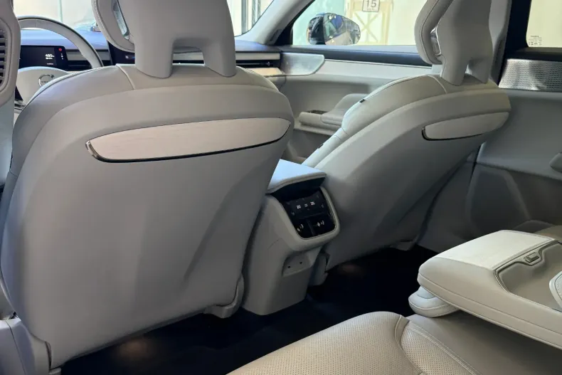 Volvo ES90 din 2025 cu 11.500 km - oferta VOL235292 - foto 28
