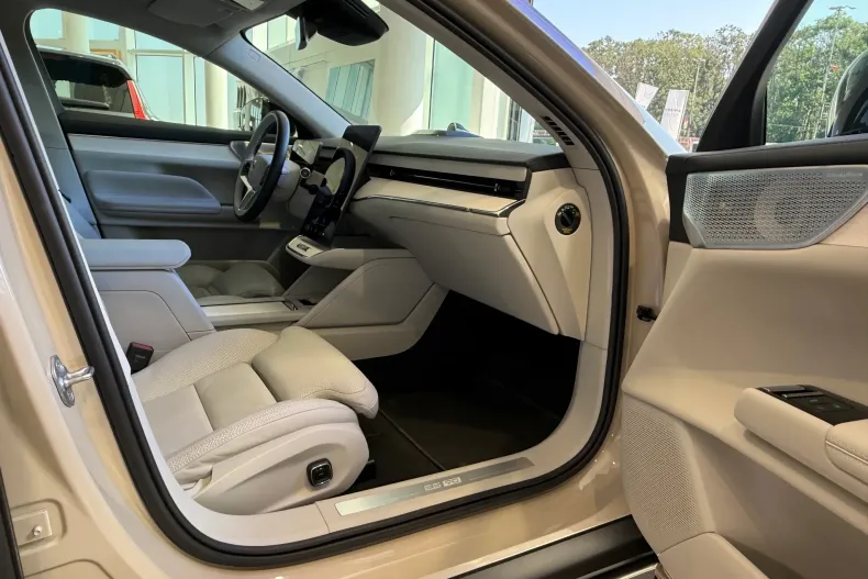 Volvo ES90 din 2025 cu 11.500 km - oferta VOL235292 - foto 29