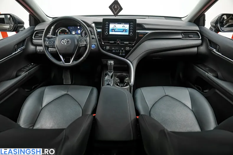 Toyota Camry din 2022 cu 124.000 km - oferta TOY235293 - foto 2