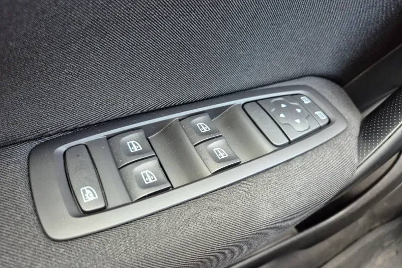 Renault Megane din 2024 cu 61.867 km - oferta REN235299 - foto 30