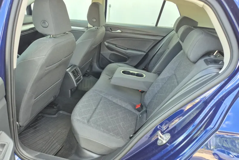 Volkswagen Golf din 2024 cu 34.060 km - oferta VOL235300 - foto 12