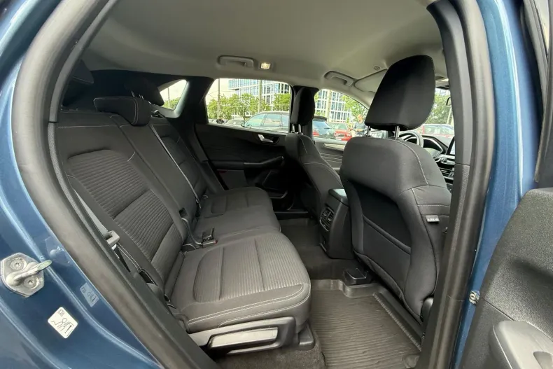 Ford Kuga din 2023 cu 77.020 km - oferta FOR235309 - foto 23