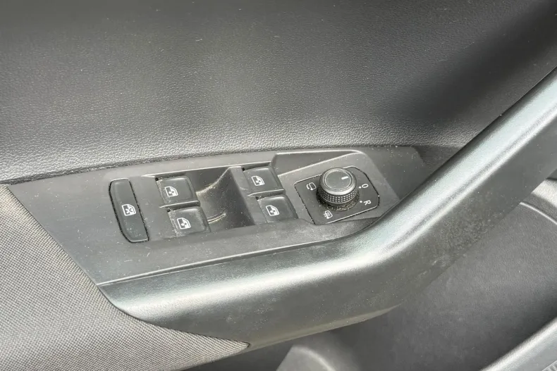 Volkswagen Polo din 2023 cu 75.493 km - oferta VOL235311 - foto 21