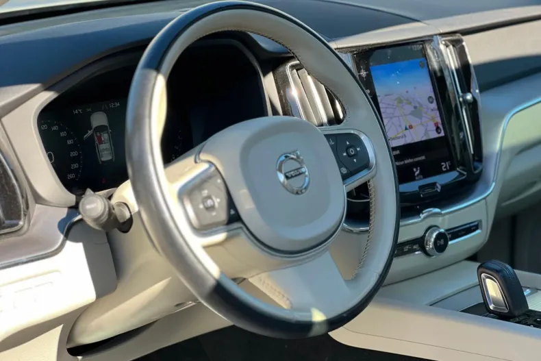 Volvo XC60 din 2020 cu 95.000 km - oferta VOL235314 - foto 18