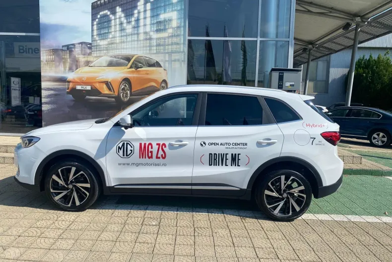 MG ZS HEV din 2026 cu 1.915 km - oferta MG0235318 - foto 2