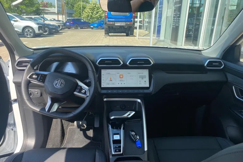 MG ZS HEV din 2026 cu 1.915 km - oferta MG0235318 - foto 7