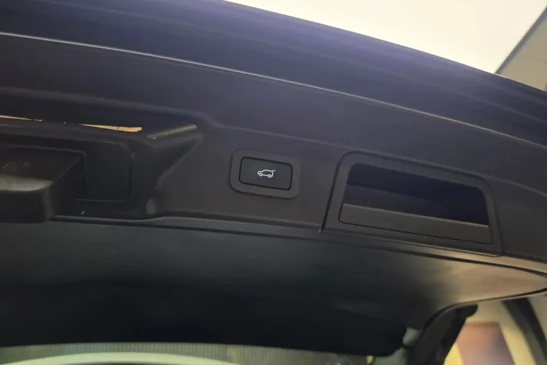 Land Rover Range Rover Velar din 2022 cu 167.500 km - oferta LAN235327 - foto 31