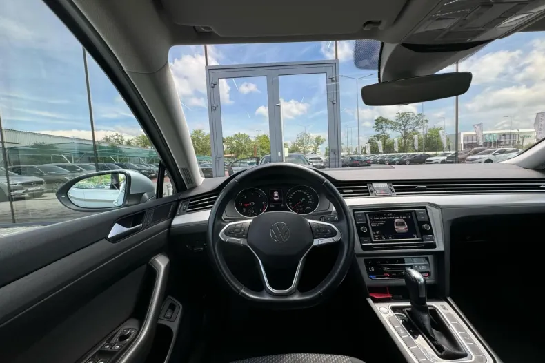 Volkswagen Passat din 2020 cu 51.593 km - oferta VOL235330 - foto 2