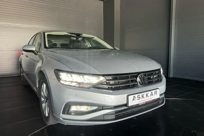 Volkswagen Passat din 2020 cu 51.593 km - oferta VOL235330 - foto 4